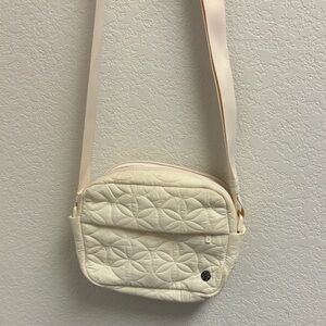 GAIAM Cream Quilted Crossbody Bag